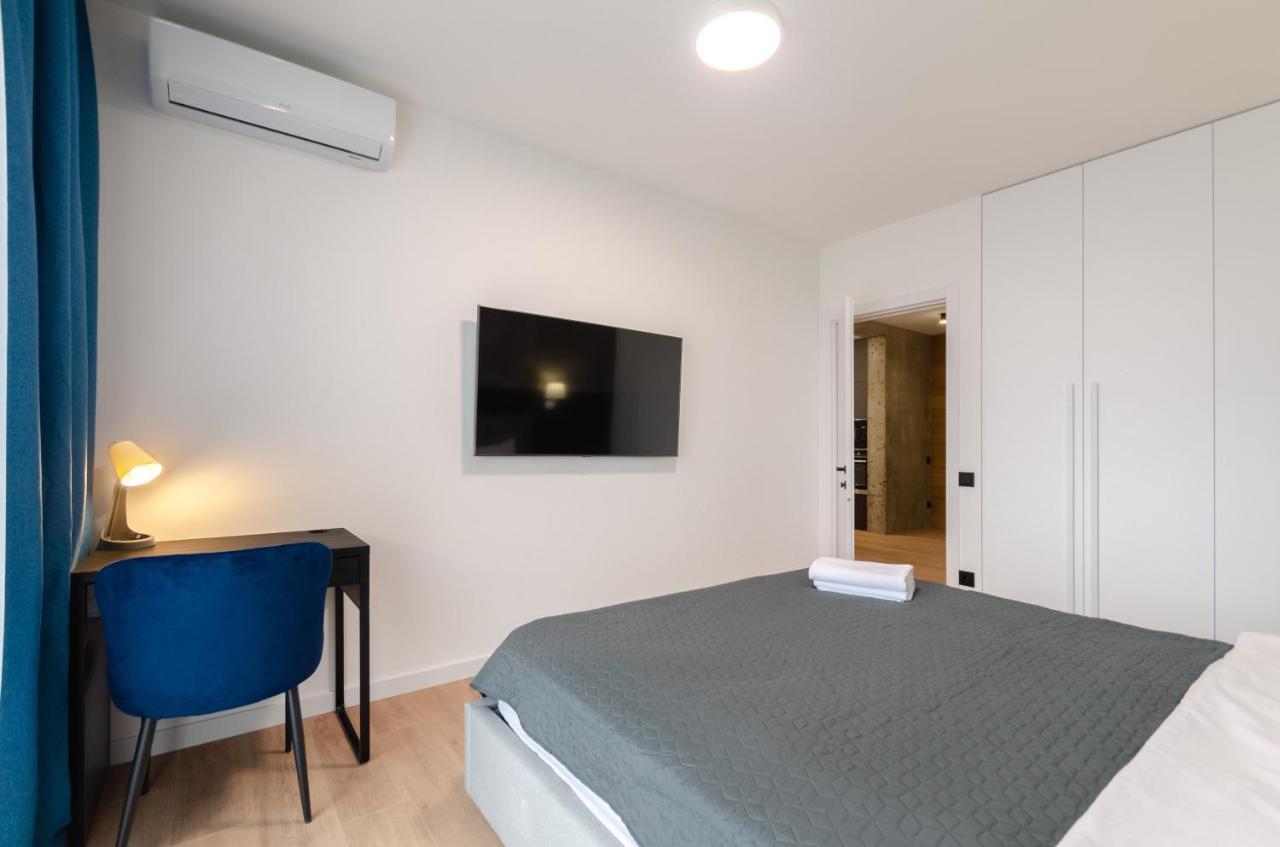 Petrovdom 12-95 Loft Apartments At Rc Kvartet, 16Г Vasyl Lypkivskyi Street 키예프 외부 사진